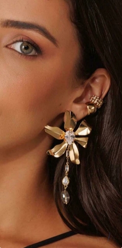 Brinco flor folheado a ouro - loja online
