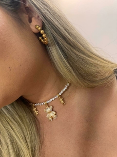 Chocker aro cravejada e folheada na internet