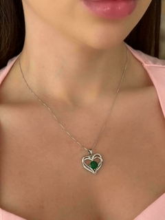 colar coração pedra verde folheada a prata - comprar online