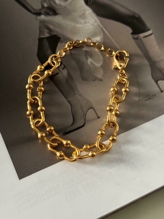 Pulseira inspiração folheado e com verniz italiano