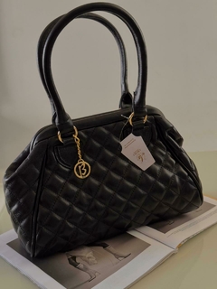 Bolsa estofada em 100%couro - loja online