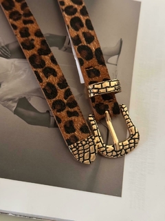 cinto fino animal print 100%Couro