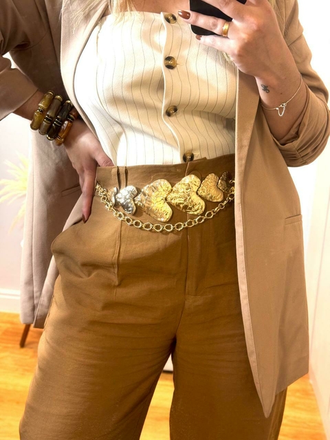 cinto coração martelado dourado - comprar online
