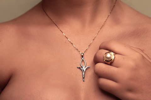 Pingente de Crucifixo em Ouro Branco e Ouro 18k - comprar online