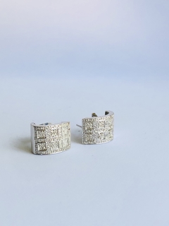Brinco em Ouro branco e Diamante na internet