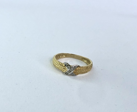 Anel em Ouro 18K e Diamante