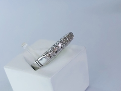 Anel Meia Aliança em Ouro Branco e Diamantes