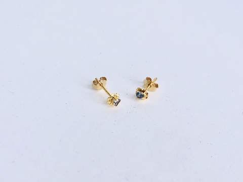 Brinco Infantil de Flor em Ouro 18k e Zircônia