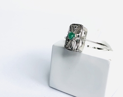 Anel em Ouro Branco, Diamante e Esmeralda - comprar online