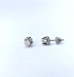 Brinco em Ouro Branco e Diamante na internet