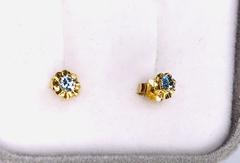 Brinco Infantil de Flor em Ouro 18k e Zircônia - Jolig | Joias de alta qualidade em ouro 18k, prata e pedras preciosas desde 1991