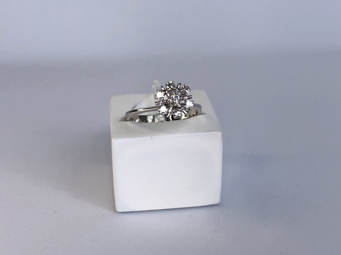 Anel Chuveiro em Ouro Branco e Diamante