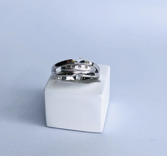 Anel em Ouro Branco e Diamante - comprar online