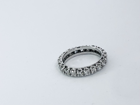 Aliança em Diamantes e Ouro Branco