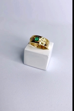 Anel em Ouro 18K, Esmeralda e Diamantes - comprar online