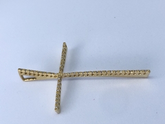 Pingente de Crucifixo em Ouro 18k e Diamantes - Jolig | Joias de alta qualidade em ouro 18k, prata e pedras preciosas desde 1991