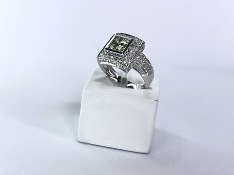 Anel em Ouro Branco, Diamante e Turmalina