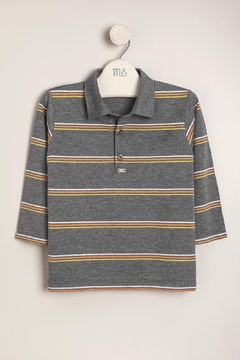 Remera cuello polo.