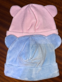 Gorro con orejas de plush