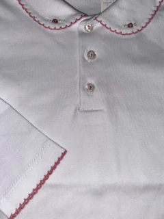 Remeras cuello bordado a mano - comprar online