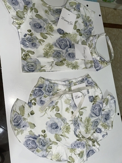 Remera corta rosas - Pequeños Mimitos gualeguay