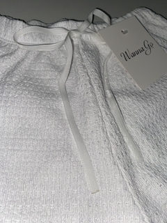 Short desagujado en color blanco - comprar online