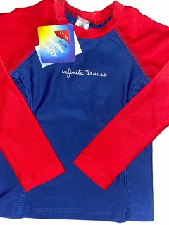 Remera filtro uv combinada roja y azul