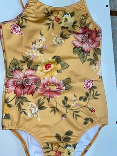malla estampa flores niña en internet