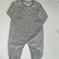 Enterito de plush mil rayas con gris y blanco