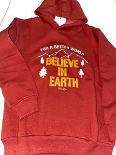 Buzo con frisa "believe in earth"