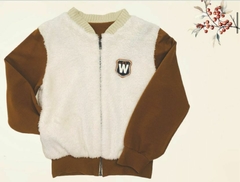 Campera de corderito combinada con mangas de algodón