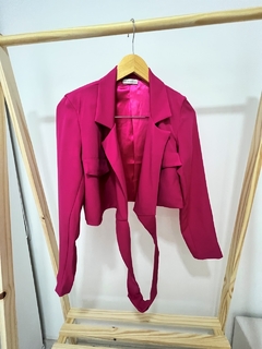 Blazer Cropped Alfaiataria na internet
