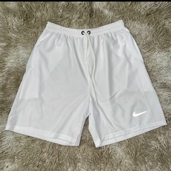 Bermuda Nike Masculina Refletivo Elástico, cordão - comprar online