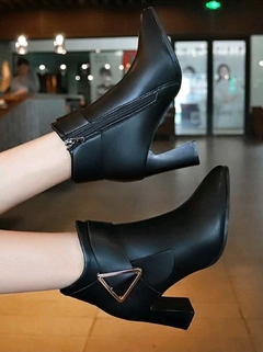 Bota Clássica Manu'S - comprar online