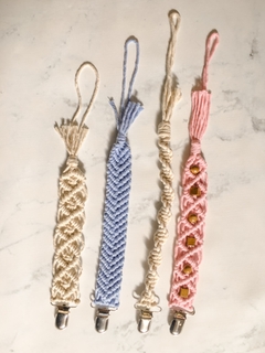 Portachupetes en Macrame - Quipumayoc