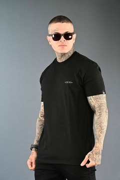 T-SHIRT BÁSICA USE BB - PRETO 01