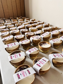 Velas de soya en jícara personalizadas en internet