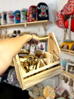 Cajón con herramientas - comprar online