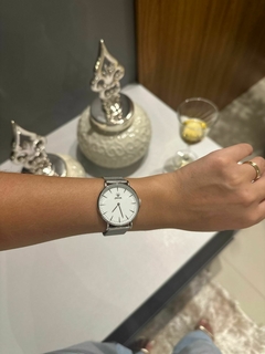 RELÓGIO ESSENCIAL PRATA | MOSTRADOR BRANCO | COLEÇÃO DAILY - Amada Semijoias Finas e Acessórios