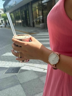 RELÓGIO CHARM ROSA COURINO | COLEÇÃO DAILY - Amada Semijoias Finas e Acessórios