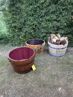 MACETA LEÑERO DE MADERA FABRICADA CON MEDIA BARRICA ORIGINAL - comprar online