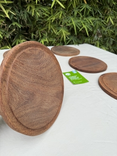 PLATOS DE ALGARROBO RÚSTICOS REDONDOS X 6 UNIDADES en internet