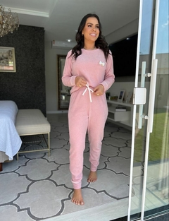 Pijama Plush Rosé na internet