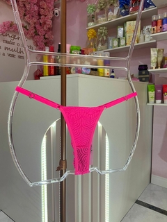 Calcinha Fio renda forrada pink neon