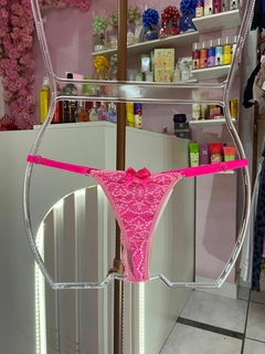 Calcinha Fio renda pantera com pink neon