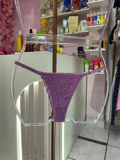 Calcinha Fio renda forrada lilás