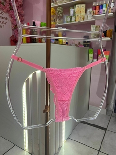 Calcinha Fio renda forrada com pingente pantera - comprar online