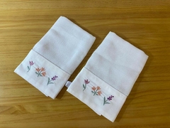Kit 2 Fraldas Boca com Prendedor Pingo de Flor