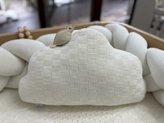 Almofada Nuvem em Tricot com Passarinho
