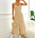 Vestido de Amarração Ombro Botão Fronta Bege Moda Casual